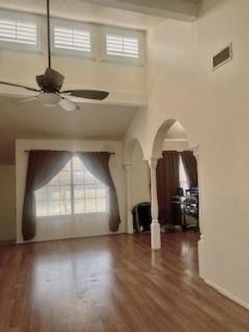 1950 H Leslie Dr, Kerrville, TX 78028