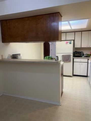 1950 H Leslie Dr, Kerrville, TX 78028
