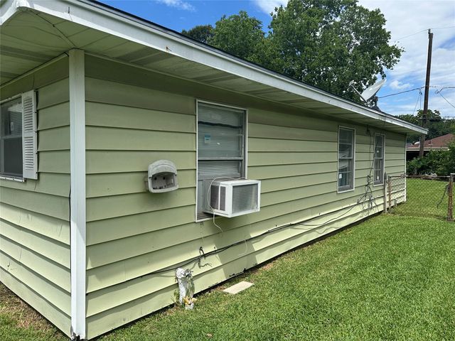 2509 Thomas Avenue, Pasadena, TX 77506