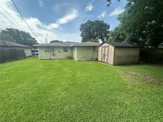 2509 Thomas Avenue, Pasadena, TX 77506