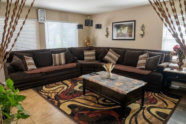 1896 N Forestiere Avenue, Fresno, CA 93722