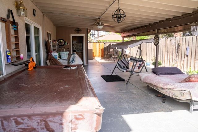 1896 N Forestiere Avenue, Fresno, CA 93722