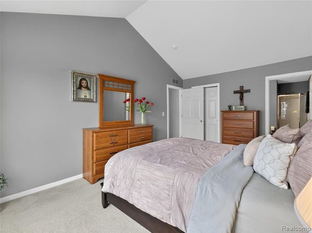 1834 Flagstone Circle 37, Rochester, MI 48307