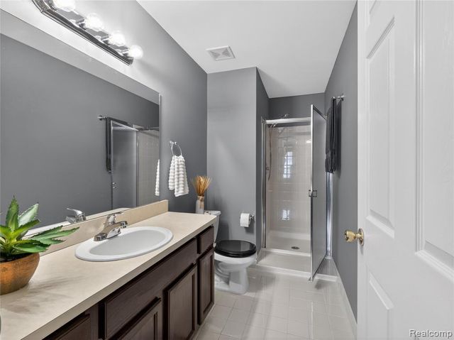1834 Flagstone Circle 37, Rochester, MI 48307