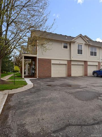 1834 Flagstone Circle 37, Rochester, MI 48307