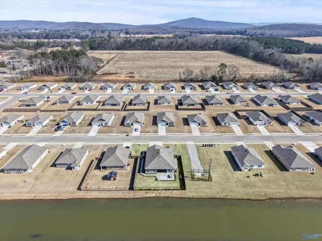 214 Chubbs Lane, Owens Cross Roads, AL 35763