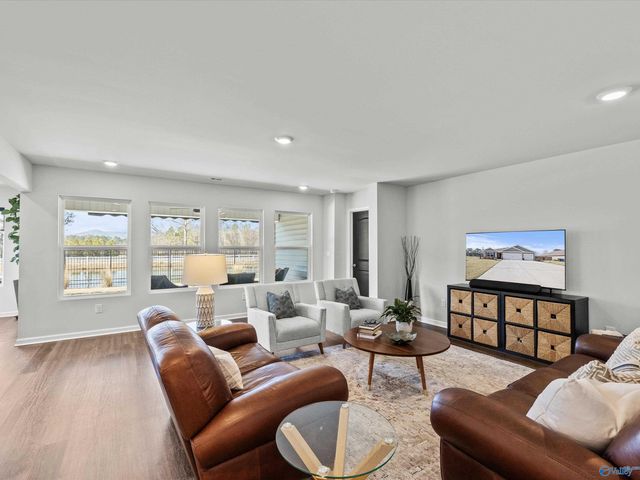 214 Chubbs Lane, Owens Cross Roads, AL 35763