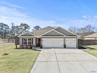 214 Chubbs Lane, Owens Cross Roads, AL 35763