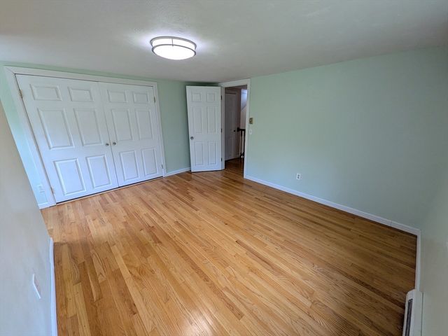 5 Hollow Rd, Wilbraham, MA 01095