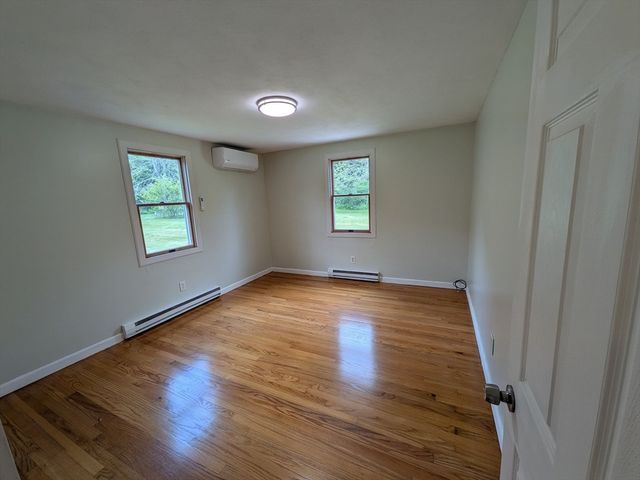 5 Hollow Rd, Wilbraham, MA 01095