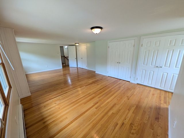5 Hollow Rd, Wilbraham, MA 01095