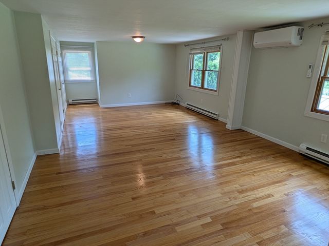 5 Hollow Rd, Wilbraham, MA 01095