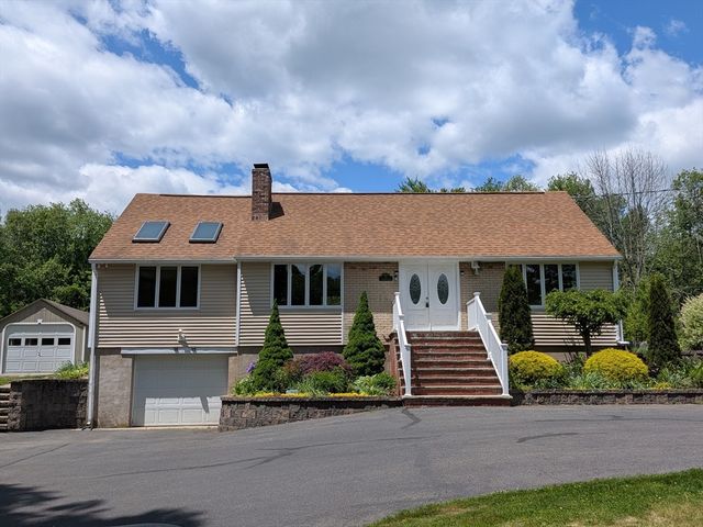 5 Hollow Rd, Wilbraham, MA 01095