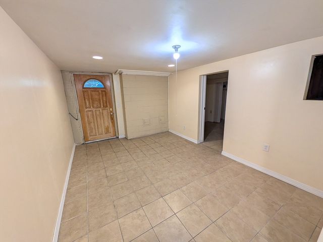 5 Hollow Rd, Wilbraham, MA 01095