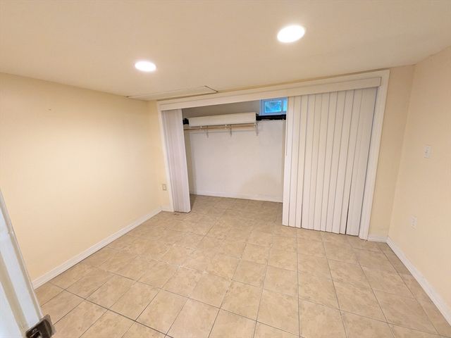 5 Hollow Rd, Wilbraham, MA 01095