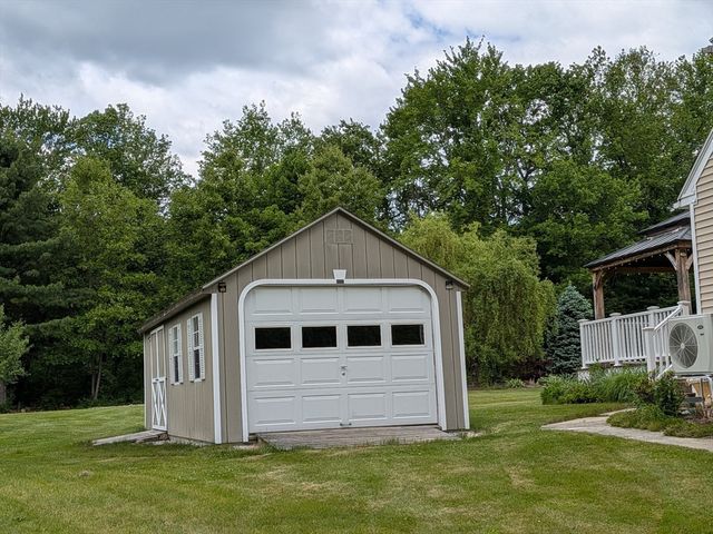 5 Hollow Rd, Wilbraham, MA 01095