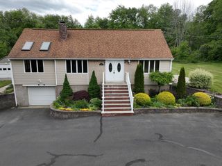 5 Hollow Rd, Wilbraham, MA 01095