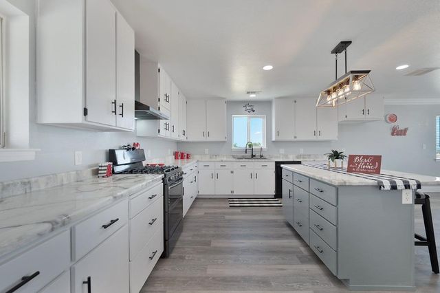 3656 Hokan Ln, Wheatland, CA 95692