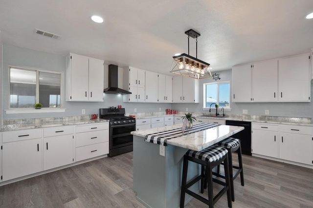 3656 Hokan Ln, Wheatland, CA 95692