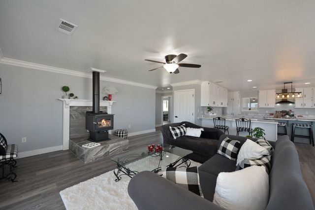 3656 Hokan Ln, Wheatland, CA 95692