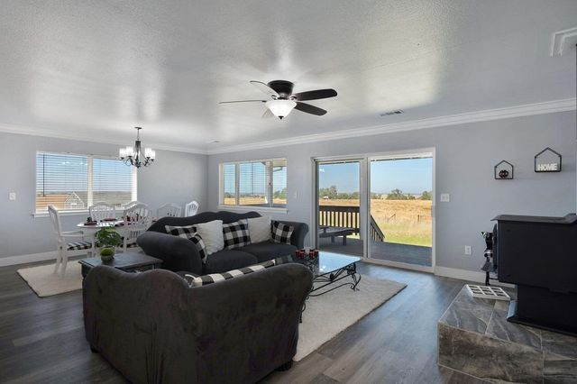 3656 Hokan Ln, Wheatland, CA 95692