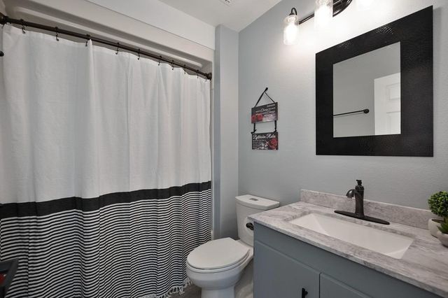 3656 Hokan Ln, Wheatland, CA 95692