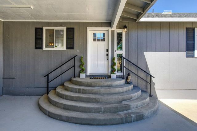 3656 Hokan Ln, Wheatland, CA 95692