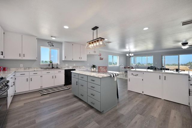 3656 Hokan Ln, Wheatland, CA 95692