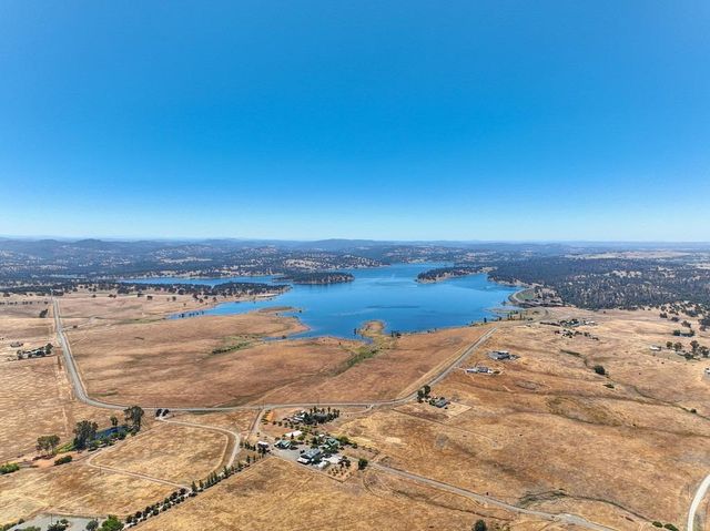 3656 Hokan Ln, Wheatland, CA 95692