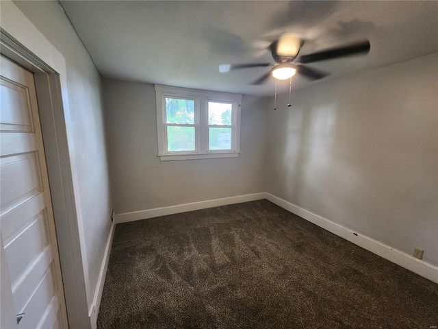 2638 Sanford Avenue, Alton, IL 62002