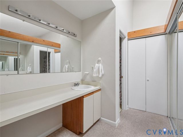 2980 Woodbridge Crossing Dr, Midlothian, VA 23112