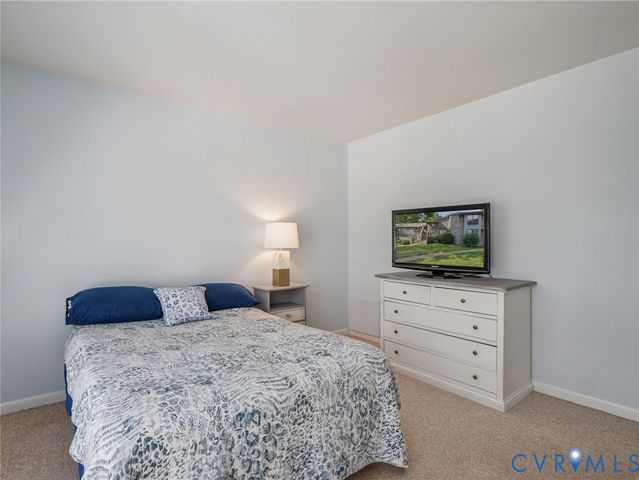 2980 Woodbridge Crossing Dr, Midlothian, VA 23112