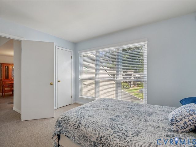 2980 Woodbridge Crossing Dr, Midlothian, VA 23112