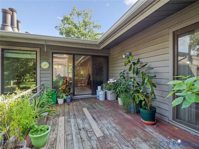 2980 Woodbridge Crossing Dr, Midlothian, VA 23112