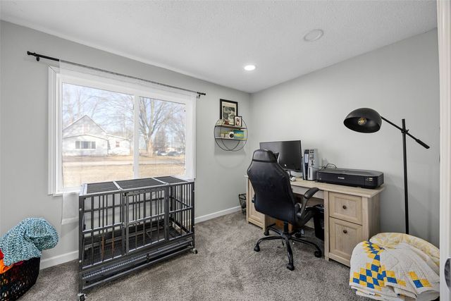 114 N Penn St, Lisbon, IA 52253