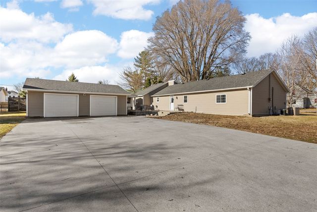 114 N Penn St, Lisbon, IA 52253