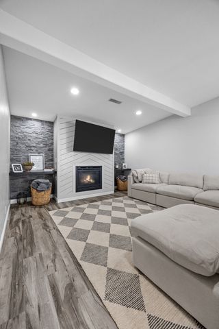 114 N Penn St, Lisbon, IA 52253