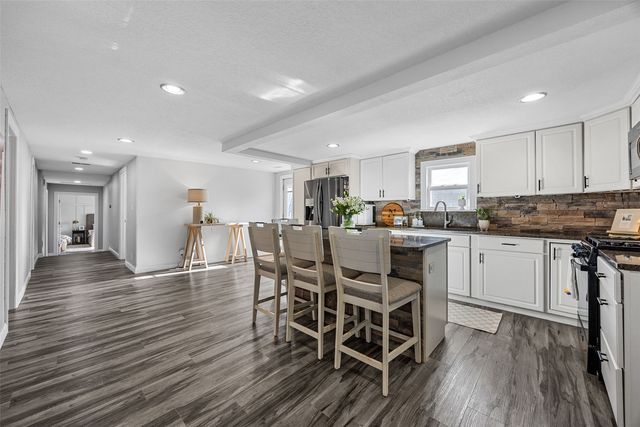 114 N Penn St, Lisbon, IA 52253