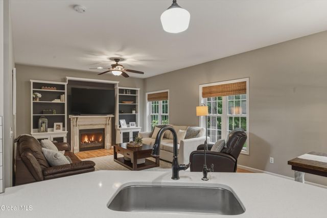11 Oakwood Court, Ballston Spa, NY 12020