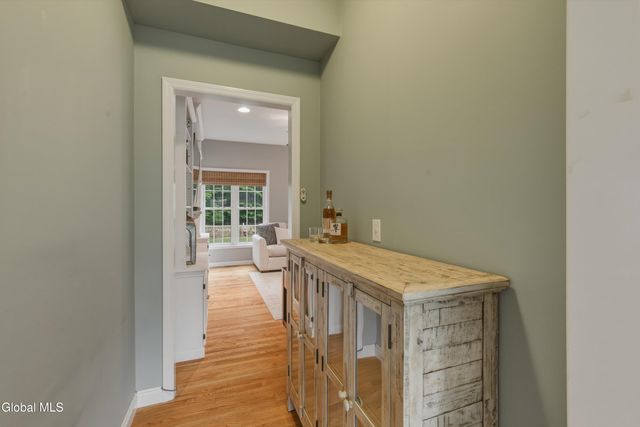 11 Oakwood Court, Ballston Spa, NY 12020