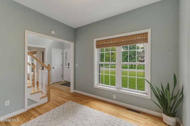 11 Oakwood Court, Ballston Spa, NY 12020