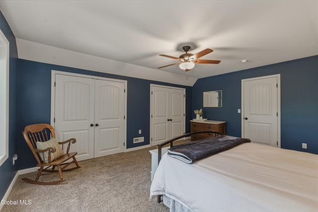11 Oakwood Court, Ballston Spa, NY 12020