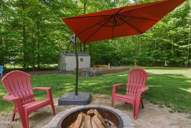 11 Oakwood Court, Ballston Spa, NY 12020