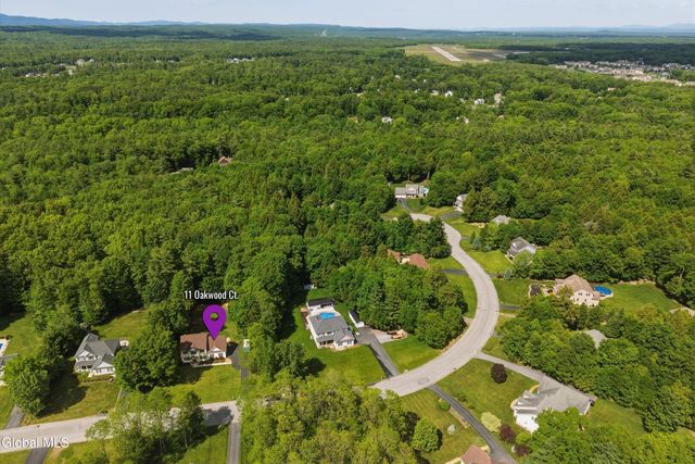 11 Oakwood Court, Ballston Spa, NY 12020
