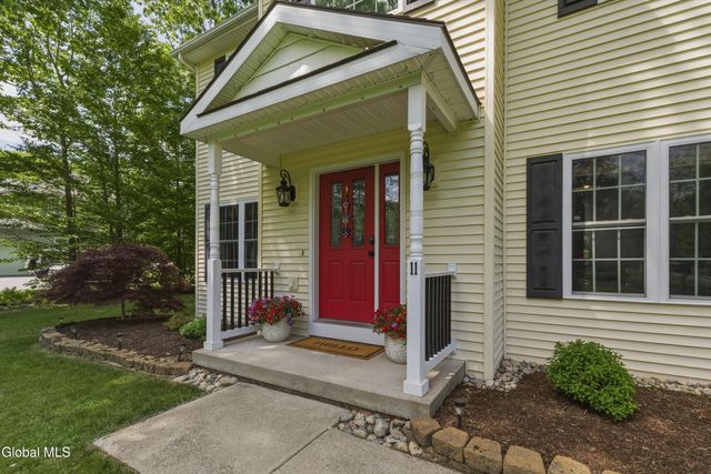 11 Oakwood Court, Ballston Spa, NY 12020