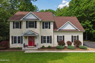 11 Oakwood Court, Ballston Spa, NY 12020