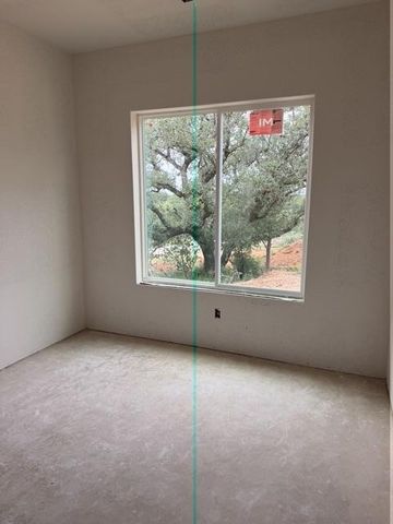 214 W Bluebriar DR, Granite Shoals, TX 78654