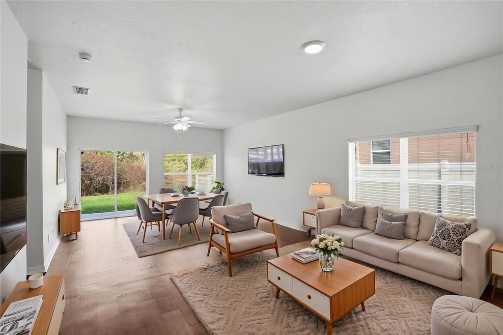 Image 6 of property listing at 1216 MAPLEBROOK DRIVE, Lake Alfred, FL 33850