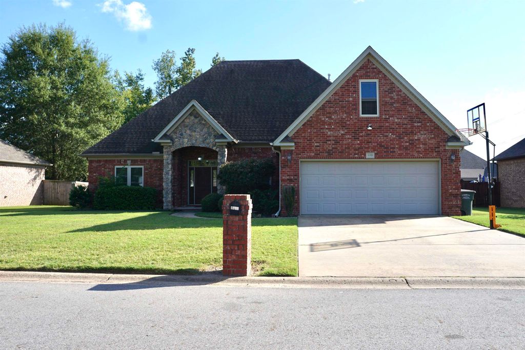 5005 Prestonwood Road, Conway, AR 72034