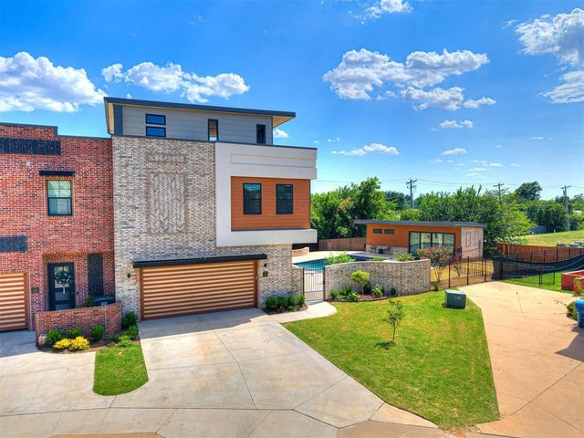 571 S Fretz Avenue, Edmond, OK 73003
